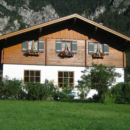 مزرعة للإقامة Bognerlehen Katharina Kurz بيسخوفسويسن